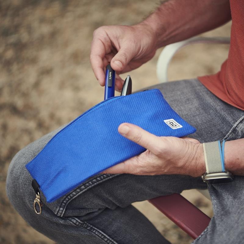 Load image into Gallery viewer, Glucology Zip Wallet Blue
