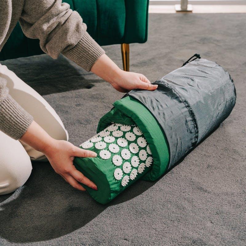 Load image into Gallery viewer, Fandcy Acupressure Mat and Pillow Set with Bag 1Pack
