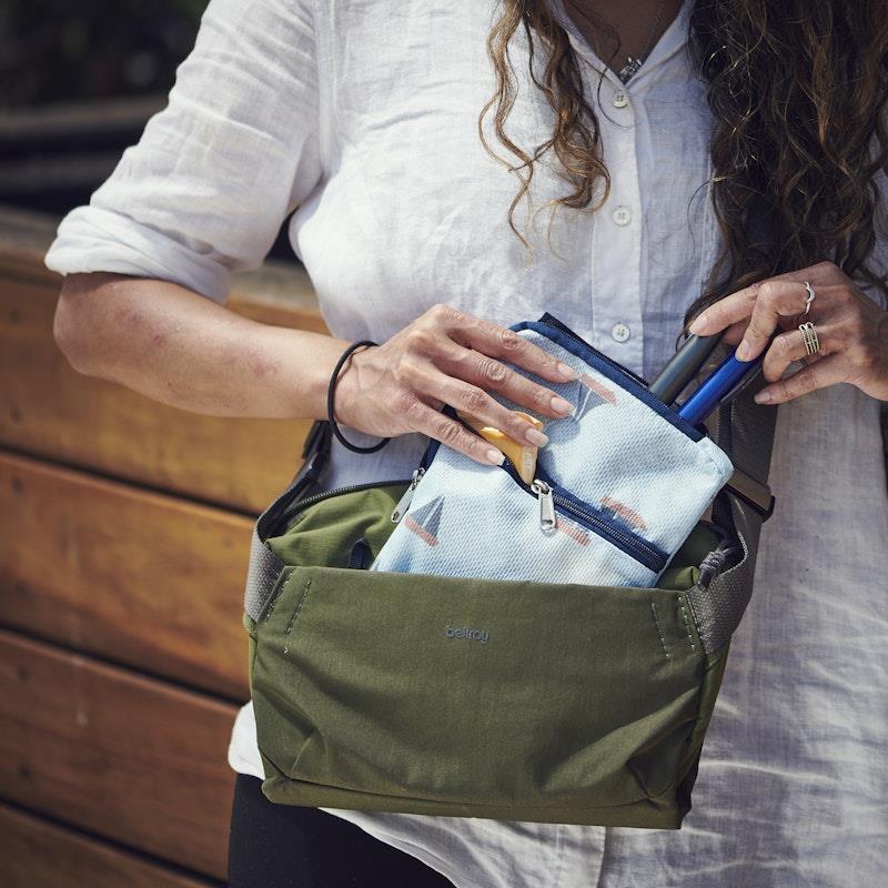 Load image into Gallery viewer, Glucology Insulin Cooler Bags 5 Pen Red
