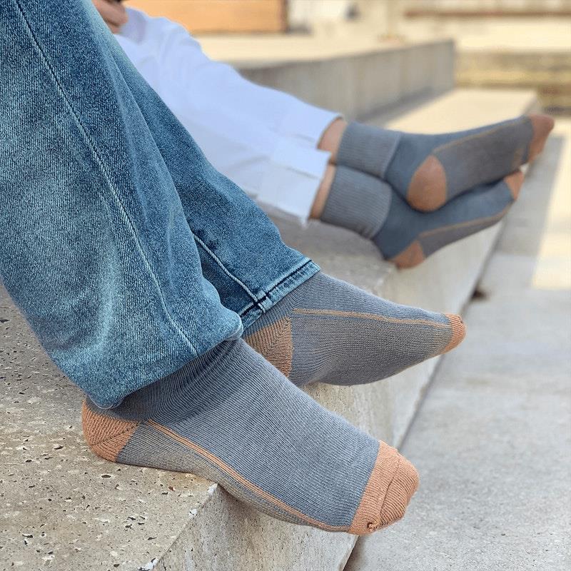 Load image into Gallery viewer, Glucology Copper Based Loose Top Classic Socks 2 Pairs Grey Medium
